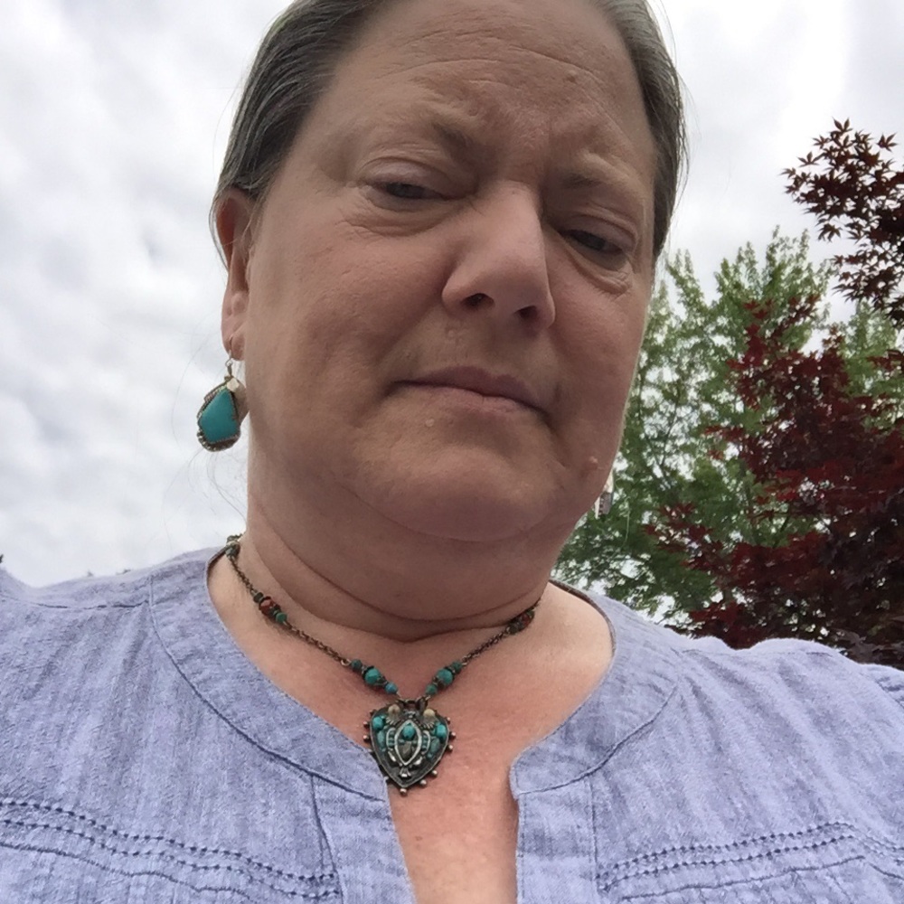 Meet your Posher, Traci